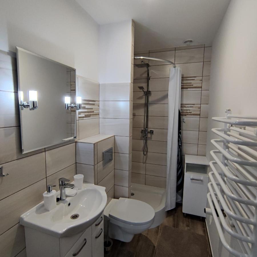 Nad Jeziorem Kochle Pszczew Exterior foto
